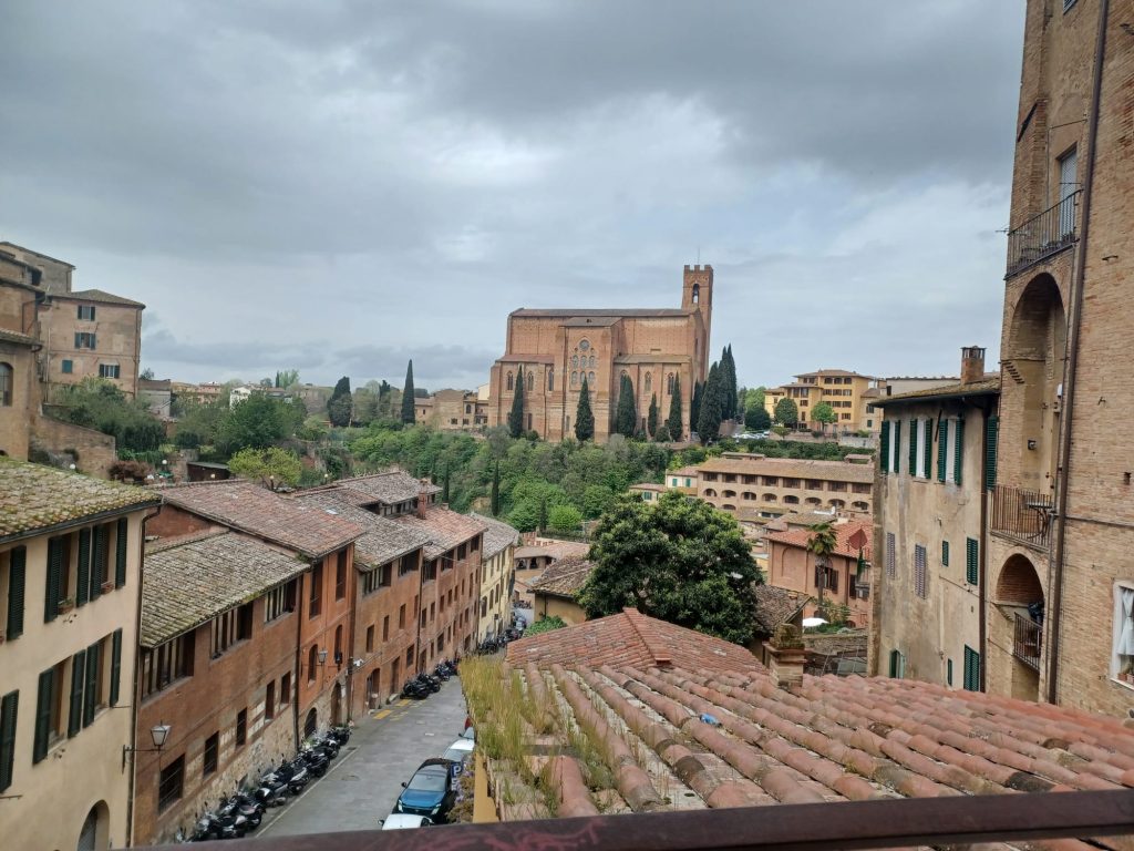 Foto 1 - Siena 04.25